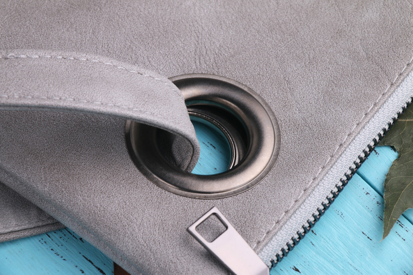 Simple retro handbag